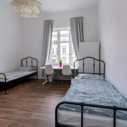 Rent this 3 bed room on Potsdamer Straße 69 in 10785 Berlin, Germany
