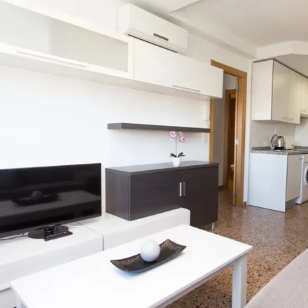 Rent this 1 bed apartment on Avinguda de Campanar in 33, 46009 Valencia