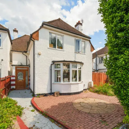 Buy this 5 bed duplex on Tring Avenue in London, W5 3QD