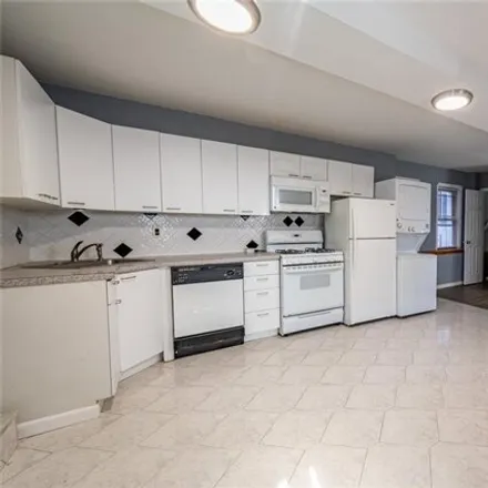 Image 5 - 1532 Robertson Place, New York, NY 10465, USA - House for sale