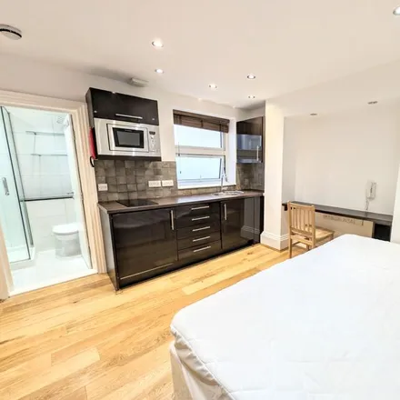 Image 2 - 1 Inglewood Road, London, NW6 1RB, United Kingdom - Apartment for rent