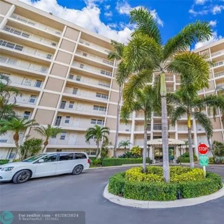 Rent this 3 bed condo on Palm Aire Country Club in Southwest 28th Avenue, Pompano Beach