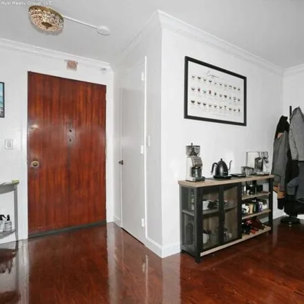 Image 3 - Congregation Young Israel of Fort Lee, Old Palisade Road, Fort Lee, NJ 07024, USA - Condo for sale