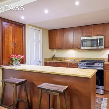 Image 5 - 263 West 71st Street, New York, NY 10023, USA - Apartment for sale