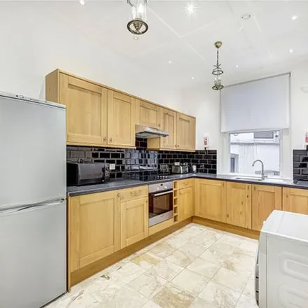 Rent this 3 bed apartment on Ashley Gardens in Thirleby Road, London