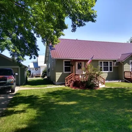 Image 1 - 527 East Maple Street, Parkston, SD 57366, USA - House for sale