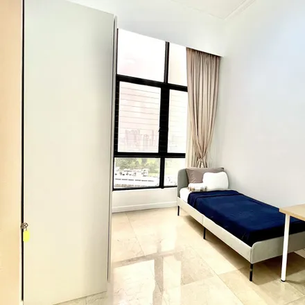 Rent this 1 bed room on Heritage View in 8 Dover Rise, Singapore 138679