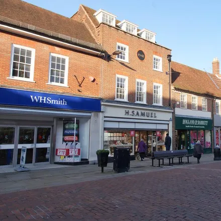 Rent this 2 bed apartment on 31-32 Chapel Street in Chichester, PO19 1DL