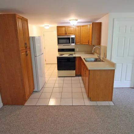 Rent this 1 bed apartment on 204 Westbrook Road in Essex, Lower Connecticut River Valley Planning Region