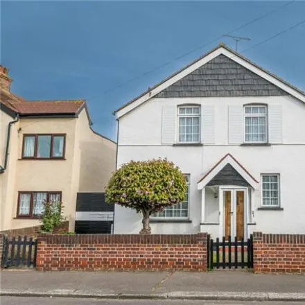 Buy this 4 bed house on Cumberland Avenue in Southend-on-Sea, SS2 4LH