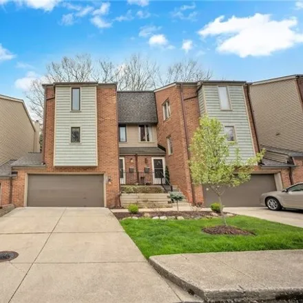 Buy this 3 bed condo on 6968 West Fitzwater Road in Brecksville, OH 44141