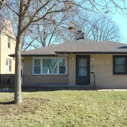 Buy this 3 bed house on 305 N Ward St in Macomb, Illinois
