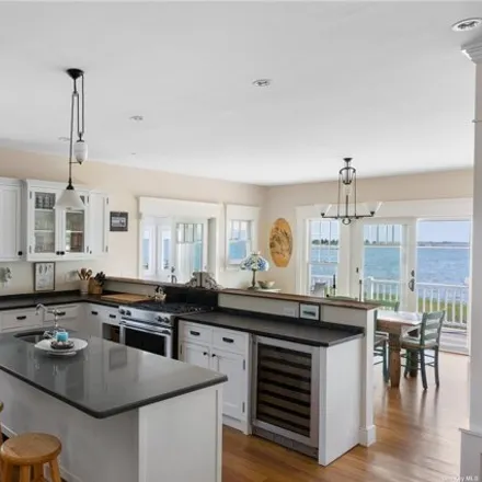 Image 3 - 36 Oak Lane, Southampton, Hampton Bays, NY 11946, USA - House for rent