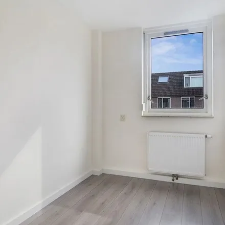 Rent this 4 bed apartment on Wilgenhof 135 in 3355 PG Papendrecht, Netherlands