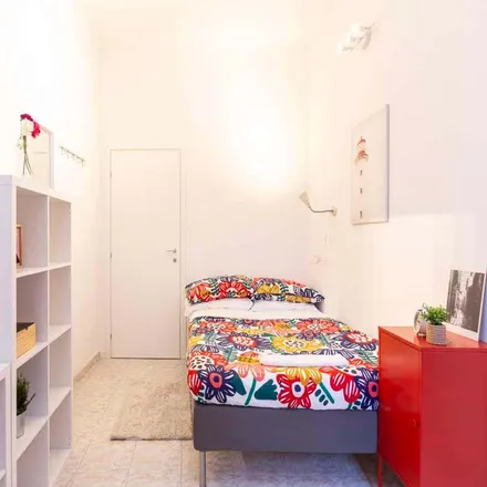 Rent this 3 bed room on Caffè del Carmine in Piazza del Carmine, 1