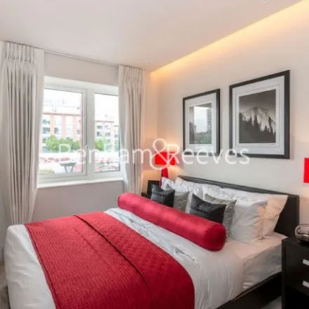 Rent this 1 bed apartment on 103-105 Hammersmith Grove in London, W6 0NQ