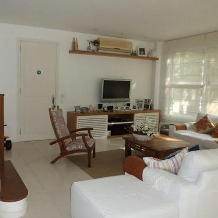 Buy this studio house on Estrada dos Bandeirantes 28614 in Vargem Grande, Rio de Janeiro - RJ