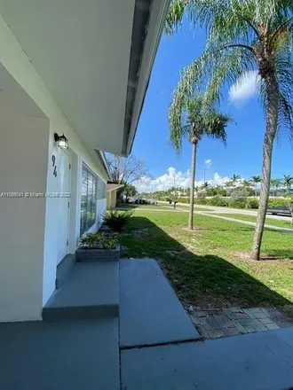 Image 2 - 94 Southwest 24th Avenue, Fort Lauderdale, FL 33312, USA - House for sale
