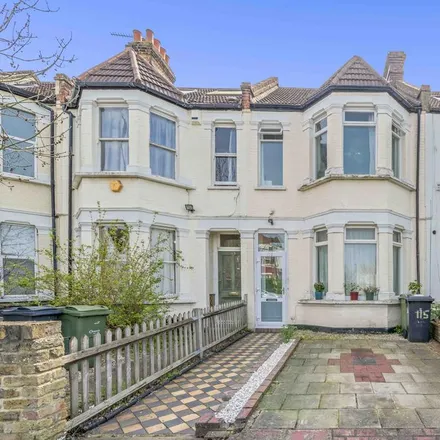 Rent this 3 bed townhouse on Lewin Road in London, SW16 6JX