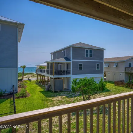 Image 5 - 1424 North Topsail Drive, Surf City, NC 28445, USA - House for sale