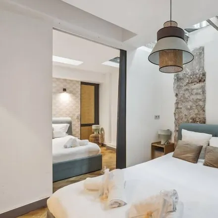 Rent this 3 bed apartment on Ristorante Del Arte in 8, 11 Quai Marcel Boyer
