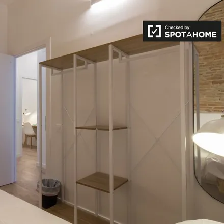 Rent this 6 bed room on Carrer del Vidre in 8, 08002 Barcelona