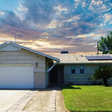 Buy this 3 bed house on 1914 East Santa Ana Avenue in Fresno, CA 93726