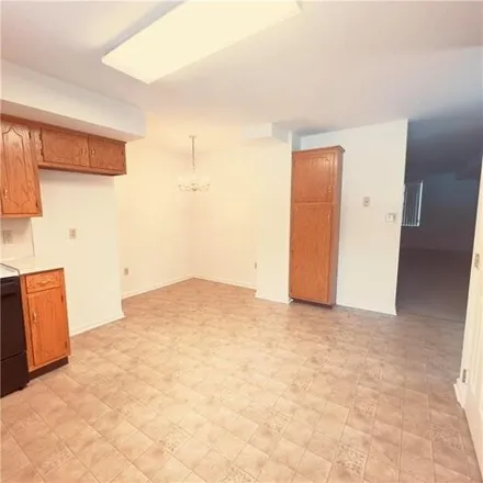 Image 6 - 289 Nazareth Pike Unit 2ND, Pennsylvania, 18020 - Apartment for rent