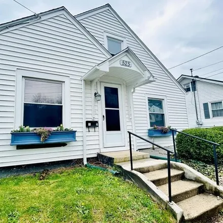 Buy this 3 bed house on 401 North 8th Street in Wytheville, VA 24382