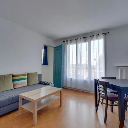 Rent this 2 bed apartment on 2 Avenue de la Résistance in 93100 Montreuil, France