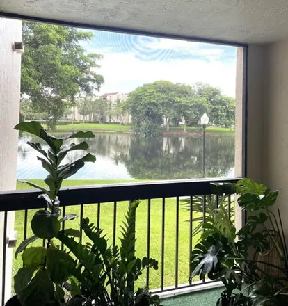 Image 2 - 1615 Lavers Circle, Delray Beach, FL 33444, USA - Condo for sale