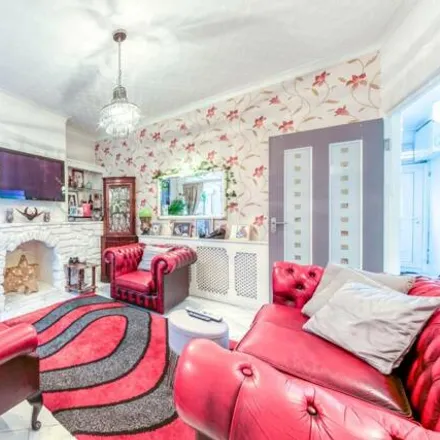 Image 2 - Grafton Road, London, CR0 3RP, United Kingdom - House for sale