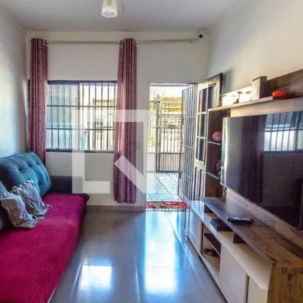 Rent this 2 bed house on Rua Roberto Barrella in Vila Caiçara, Praia Grande - SP