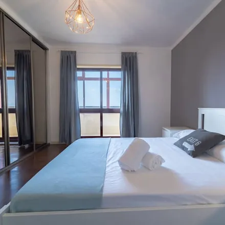 Rent this 4 bed apartment on Braga