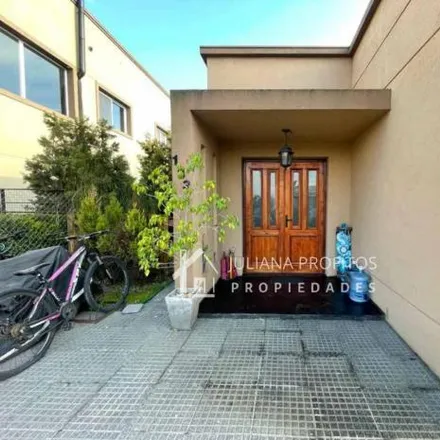 Buy this 4 bed house on Hidalgo 448 in Caballito, C1405 BAB Buenos Aires