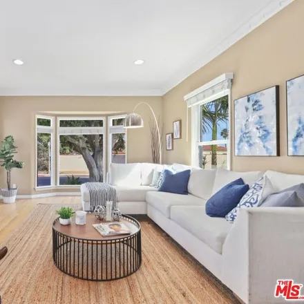 Image 5 - 7517 Naylor Avenue, Los Angeles, CA 90045, USA - House for sale
