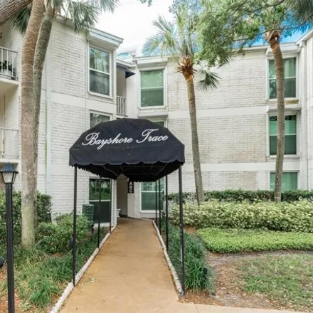Rent this 2 bed condo on Bayshore Trace Apartmetns in 3325 Bayshore Boulevard, Tampa