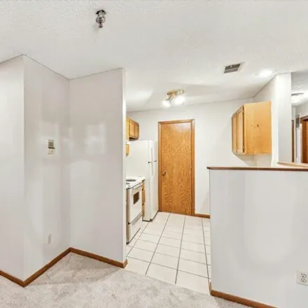 Image 6 - 1225 East Maryland Avenue, Midvale, Maplewood, MN 55119, USA - Condo for sale