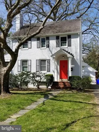 Rent this 3 bed house on 612 North Kenmore Street in Arlington, VA 22201