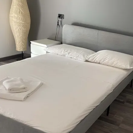 Rent this 3 bed room on Via Bernardino Ghiringhelli in 20153 Milan MI, Italy
