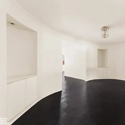 Image 4 - 27 East 65th Street, New York, NY 10065, USA - Apartment for sale