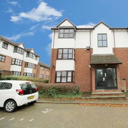 Rent this studio apartment on 22-44 Chalice Way in Worcester Park Estate, DA9 9PS