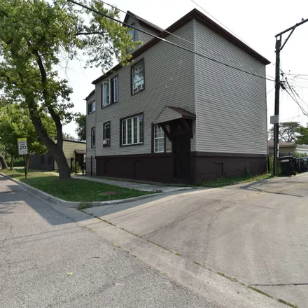 Buy this 4 bed duplex on 7000 South Wood Street in Chicago, IL 60636