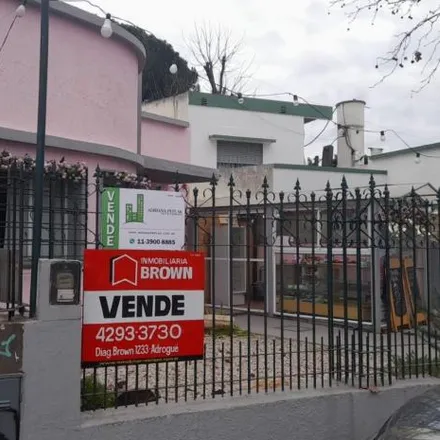 Image 2 - Avenida Espora 480, Adrogué, Argentina - House for sale