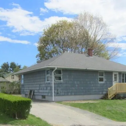 Buy this 2 bed house on 3 Beckett Street in Lewiston, ME 04240