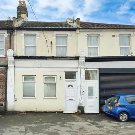 Buy this 2 bed townhouse on Wanstead Park Road in London, IG1 3TH