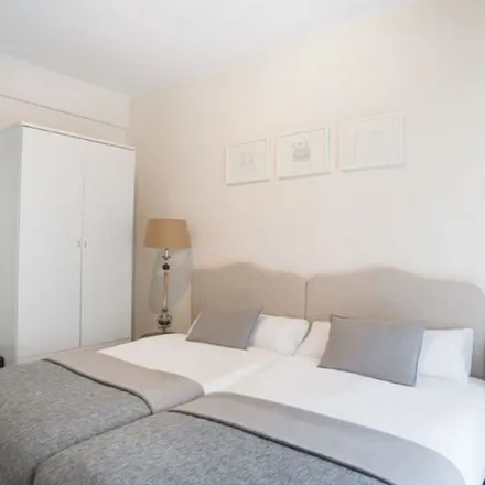 Rent this 3 bed apartment on Carrer de la Diputació in 297, 08001 Barcelona