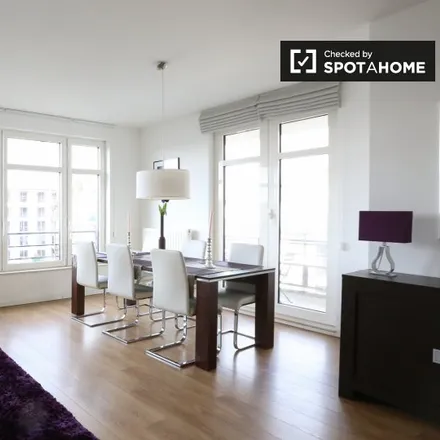 Rent this 2 bed apartment on Rue du Patinage - Schaatsstraat 31 in 1190 Forest - Vorst, Belgium