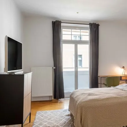 Image 2 - Am Bergsteig 2, 81541 Munich, Germany - Room for rent