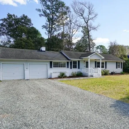 Buy this 3 bed house on 143 Hawthorne Drive in Wilmington, NC 28403